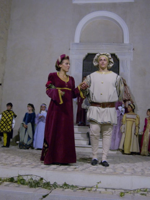 ilcastelloracconta79.jpg