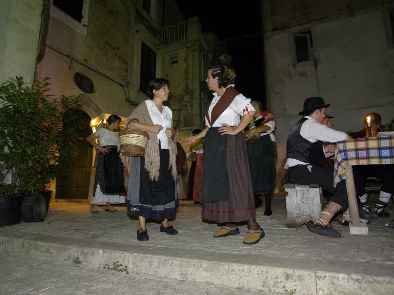 ilcastelloracconta16.jpg